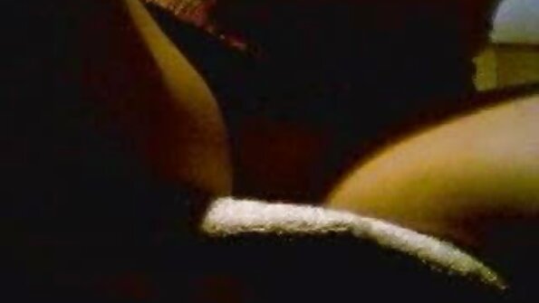 Blond darmowe filmiki sex mamuski nastolatka z dużymi cyckami Alison Avery ujeżdża grubego kutasa