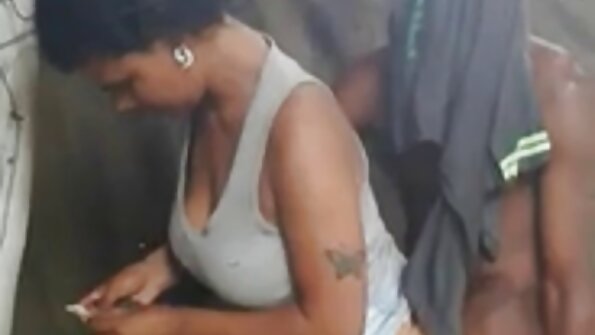 Cudowny seks sprawia, że darmowe filmiki porno z mamuśkami ​​dziewczyna wchodzi w Nirwanę poprzez stymulację cipki
