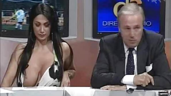 Kusząca blondynka przebita sex mamuśki filmiki przez dojrzałego faceta na nadmuchiwanym jednorożcu