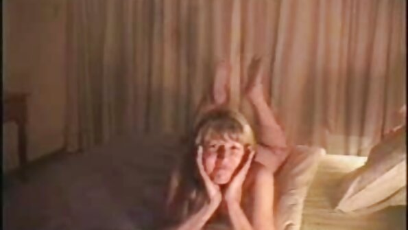 Super gorąca Jasmine James i jej sex filmy mamuski krągłe ciało ruchają się w łóżku